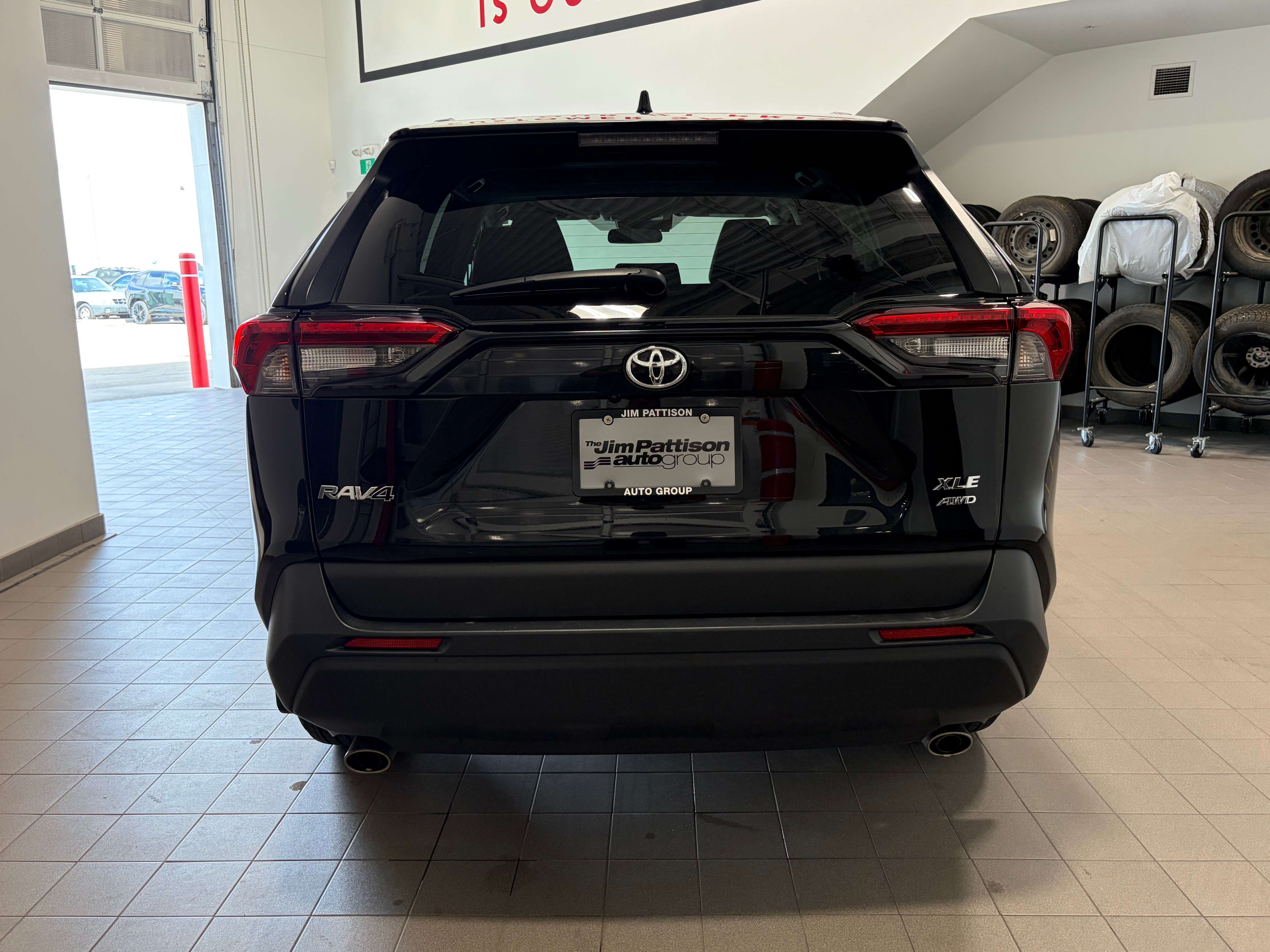 2024 Toyota RAV4 XLE AWD — снимка 1
