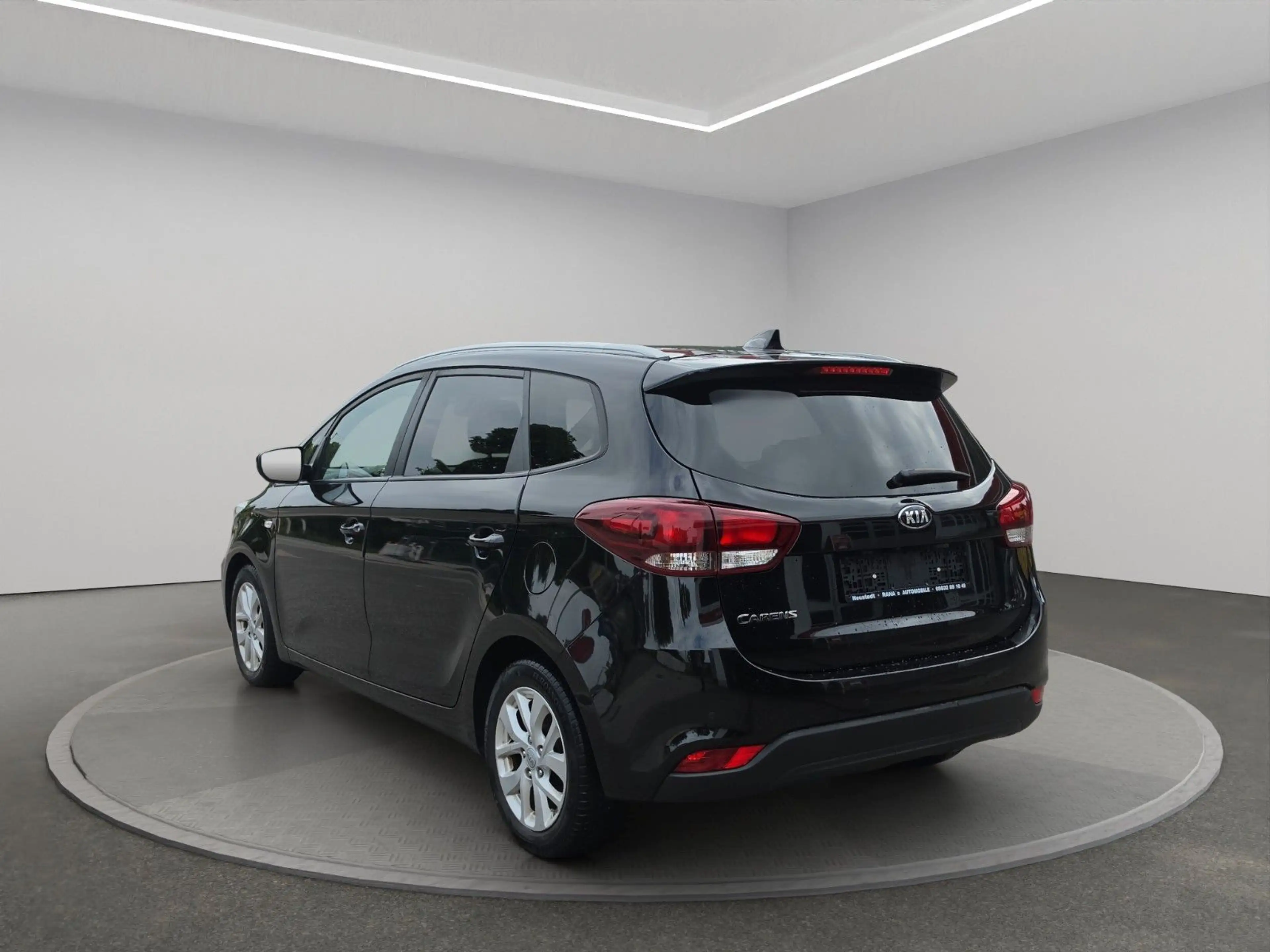 Kia Carens Vision — photo 7