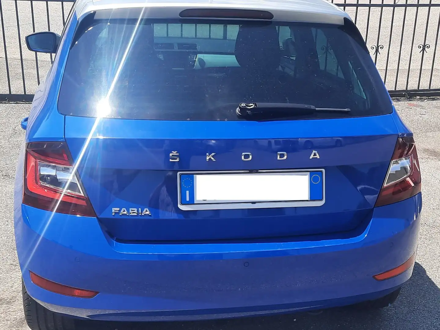 Skoda Fabia Fabia III Berlina 1.0 mpi Twin Color Nero 60cv Blu/Azzurro - 1