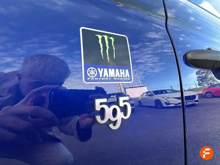 Abarth 500 1.4 16v Monster Energy Yamaha E6D (2021) 2021, foto 20