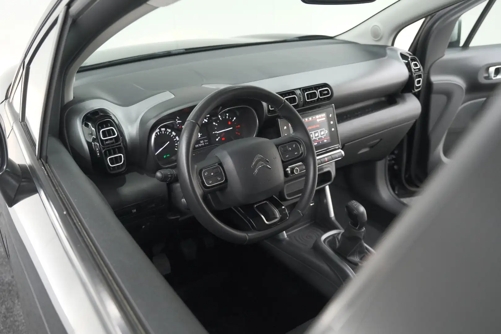 Citroen C3 Aircross PureTech 110 S&S Feel | Camera | Navigatie | Apple Zwart - 2