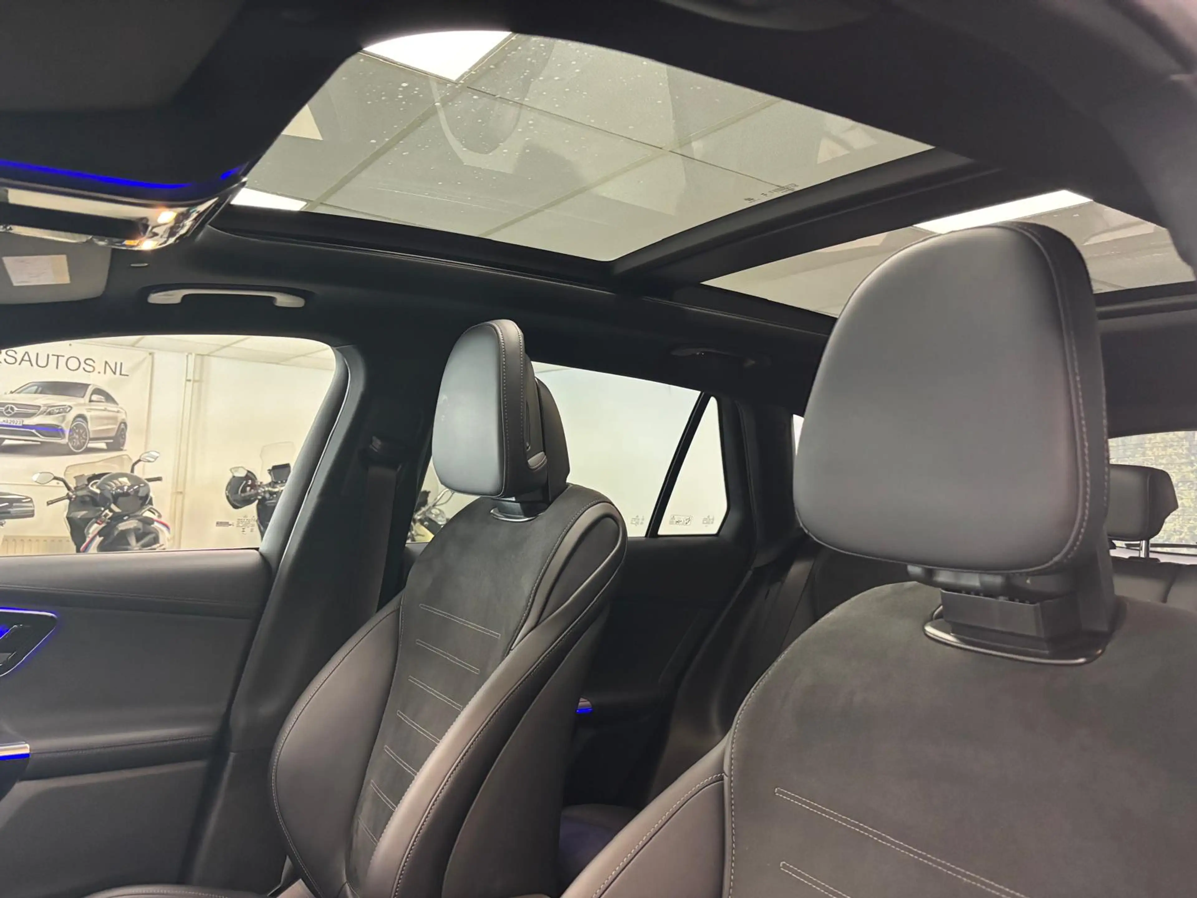 Mercedes-Benz GLC 400 400e 4MATIC AMG Panorama Memory 360 Keyless — photo 18