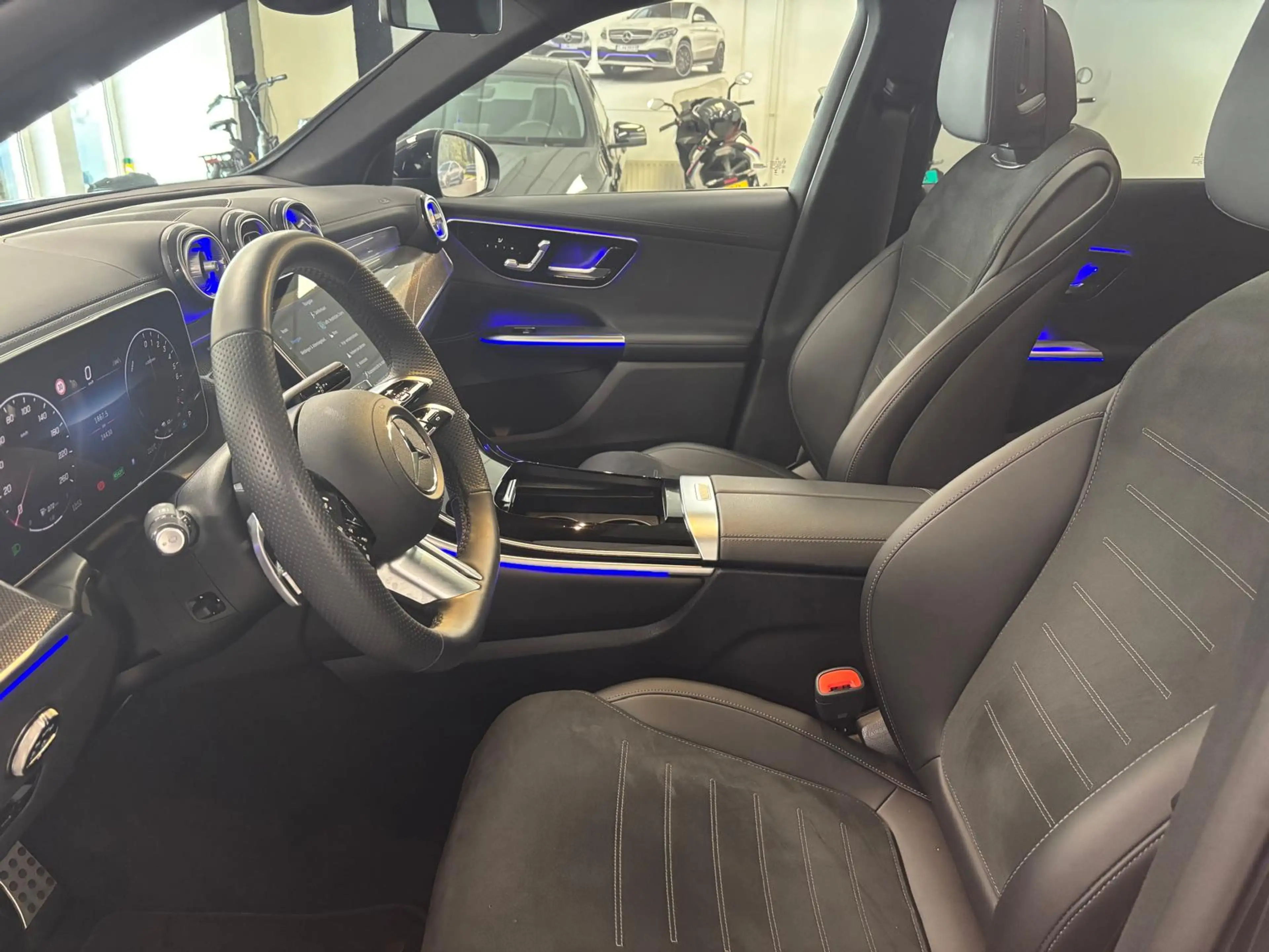 Mercedes-Benz GLC 400 400e 4MATIC AMG Panorama Memory 360 Keyless — photo 19