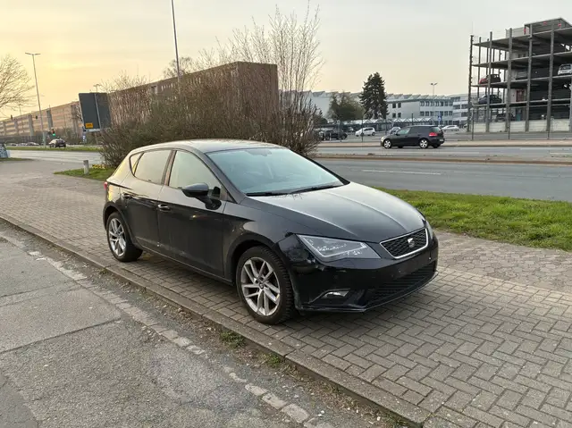 SEAT Leon Style-Automatik Getriebe-Navi-PDC