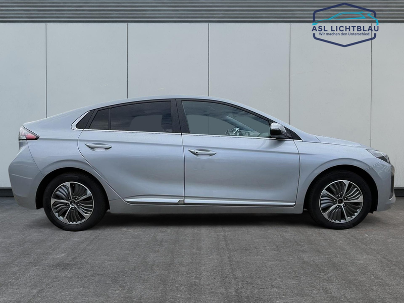 Hyundai IONIQ PLUG IN Hybrid ADVANTAGE 1.6 — photo 4