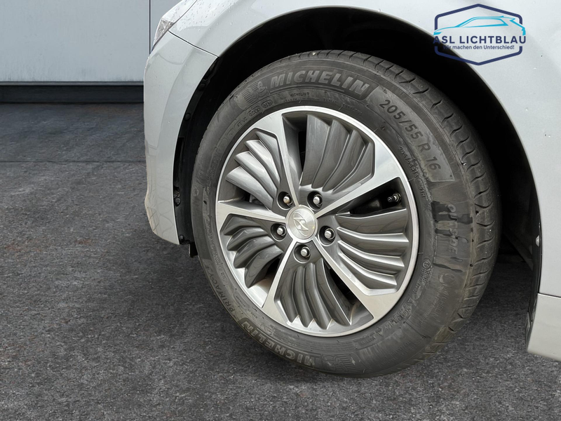 Hyundai IONIQ PLUG IN Hybrid ADVANTAGE 1.6 — photo 15