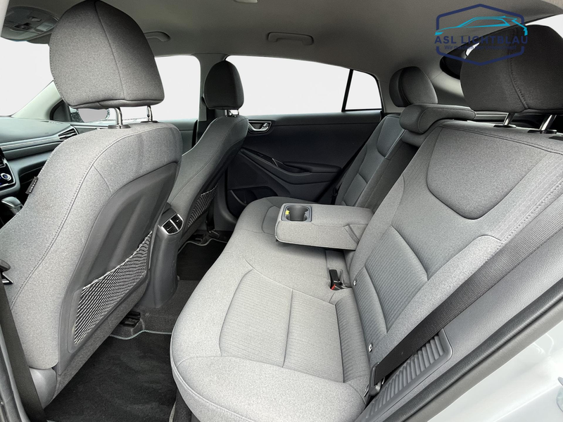 Hyundai IONIQ PLUG IN Hybrid ADVANTAGE 1.6 — photo 11