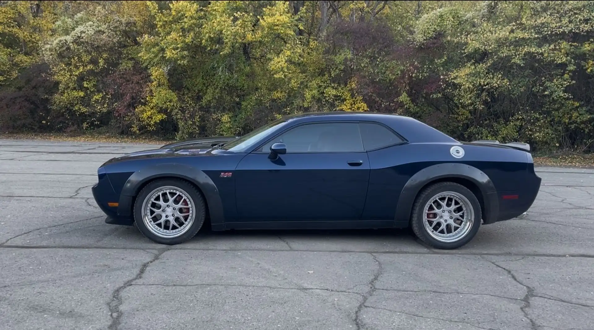 Dodge Challenger - 2