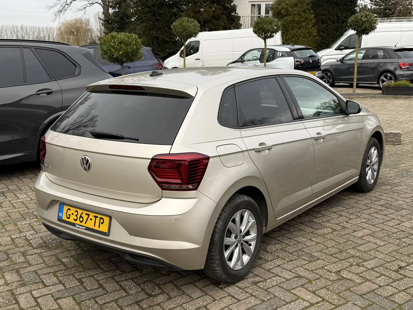 Volkswagen Polo 1.0 TSI Comfortline | CLIMATE CONTROL | APP CONNEC Gris - 2
