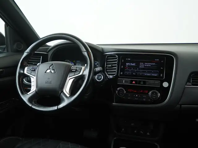 Mitsubishi Outlander view 6