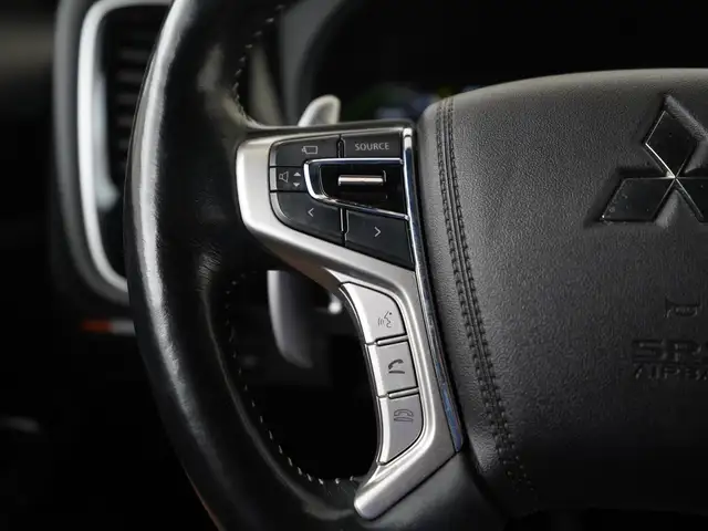 Mitsubishi Outlander view 8