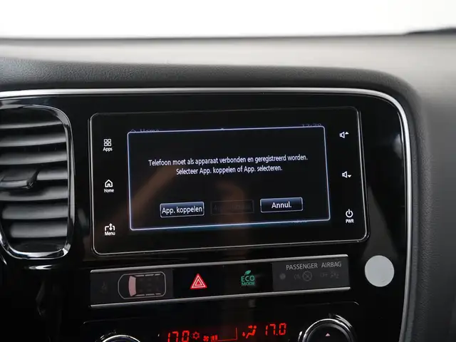 Mitsubishi Outlander view 17