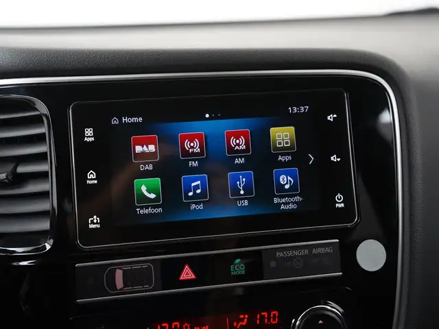 Mitsubishi Outlander view 16