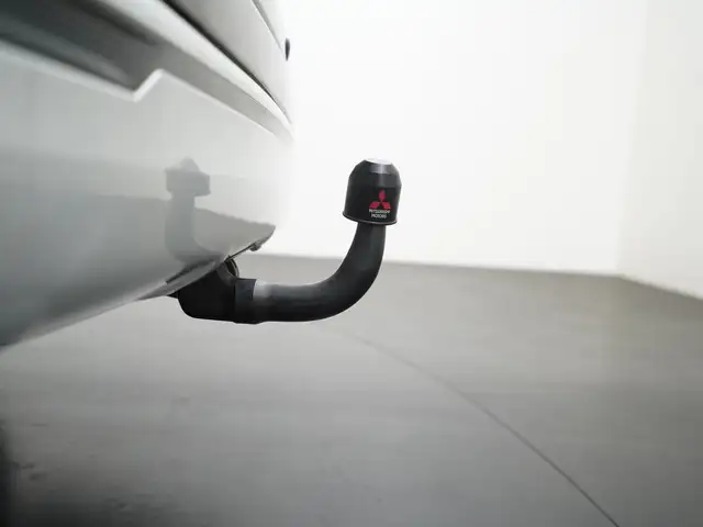Mitsubishi Outlander view 28