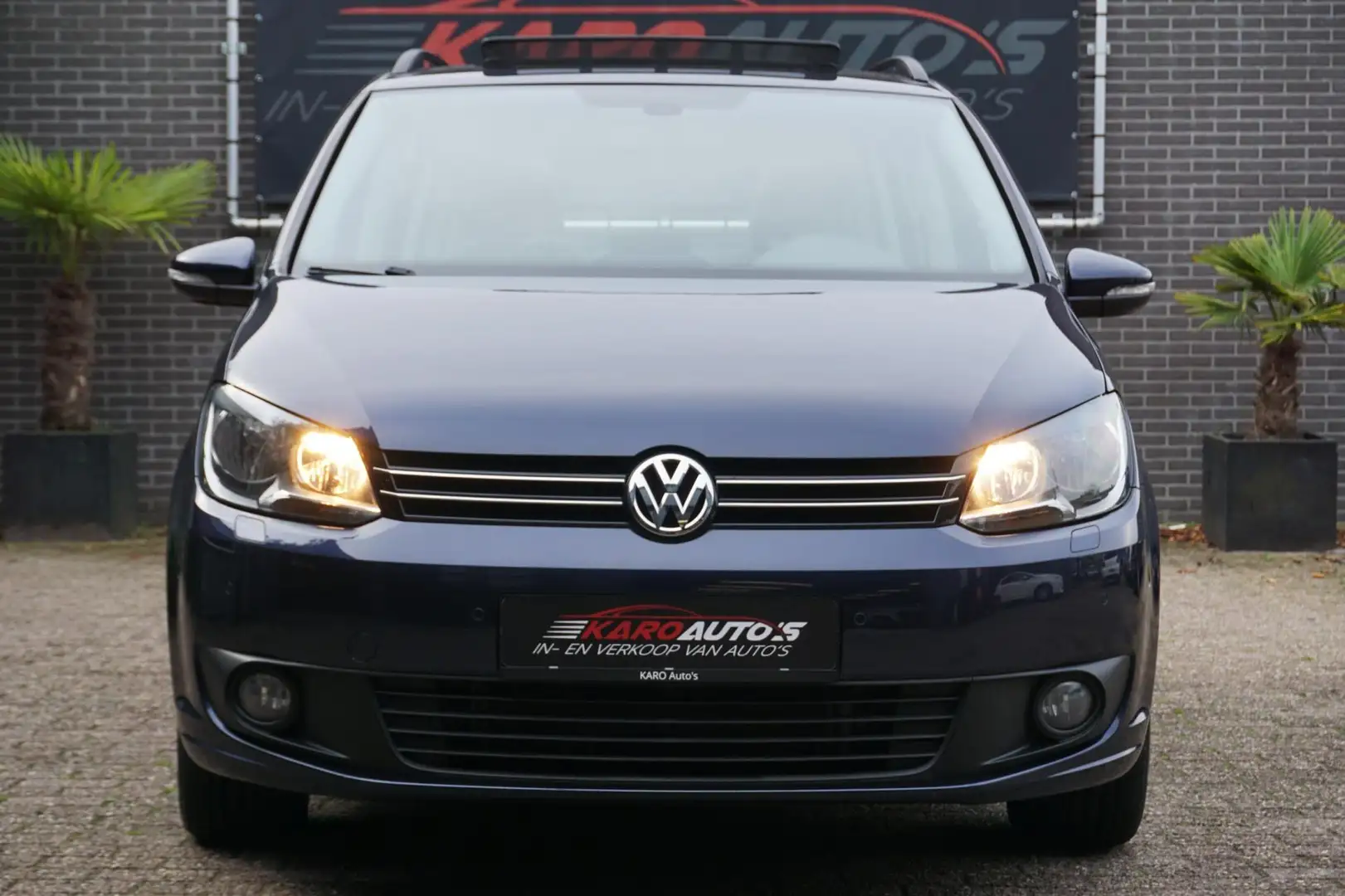 Volkswagen Touran 1.6 TDI Highl DSG Pano Cruis Nav Clim Trkh Bleu - 2