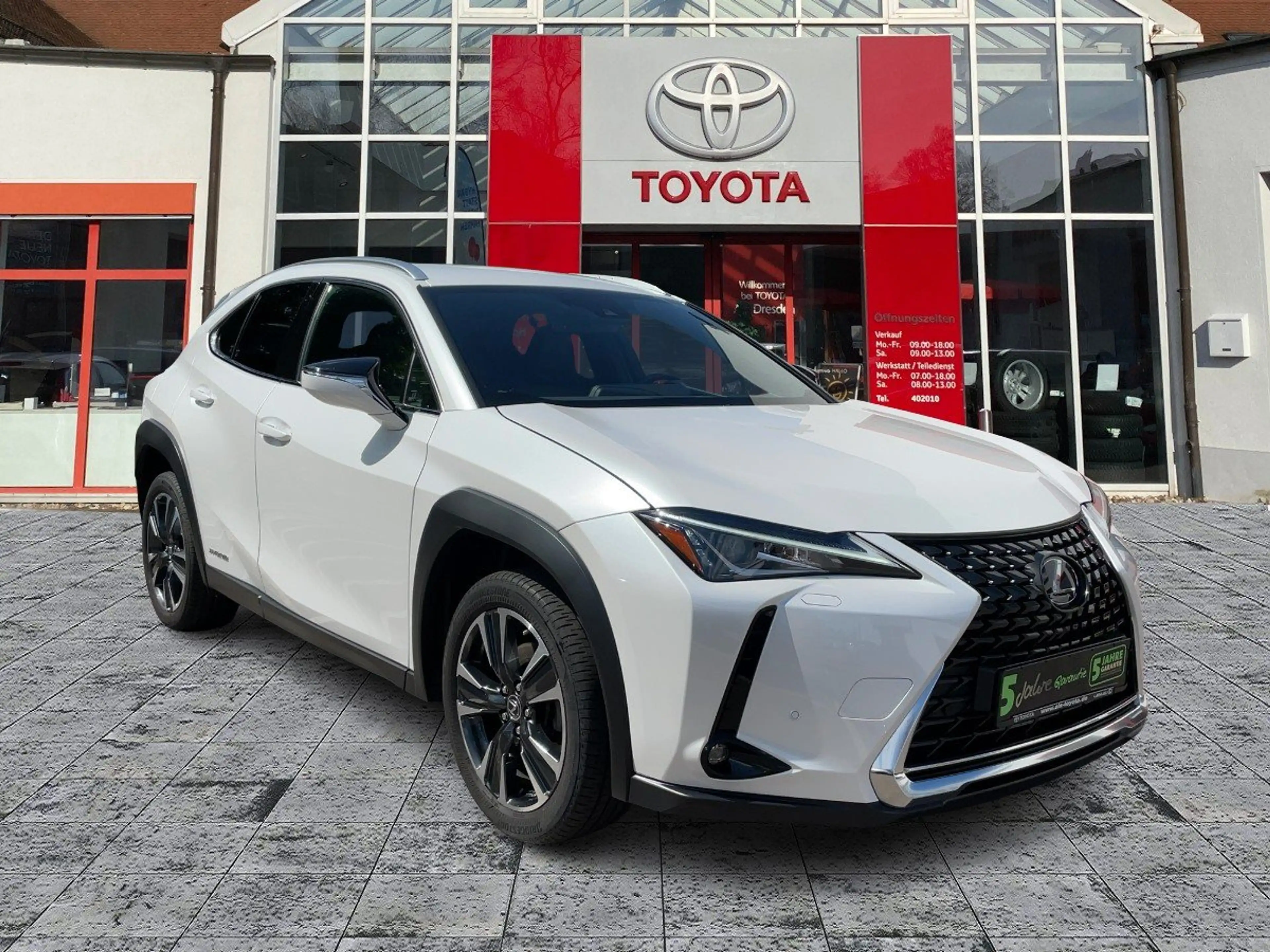 Lexus UX 250h Style Edition ACC+LED+SHZ+2xKlima — photo 6