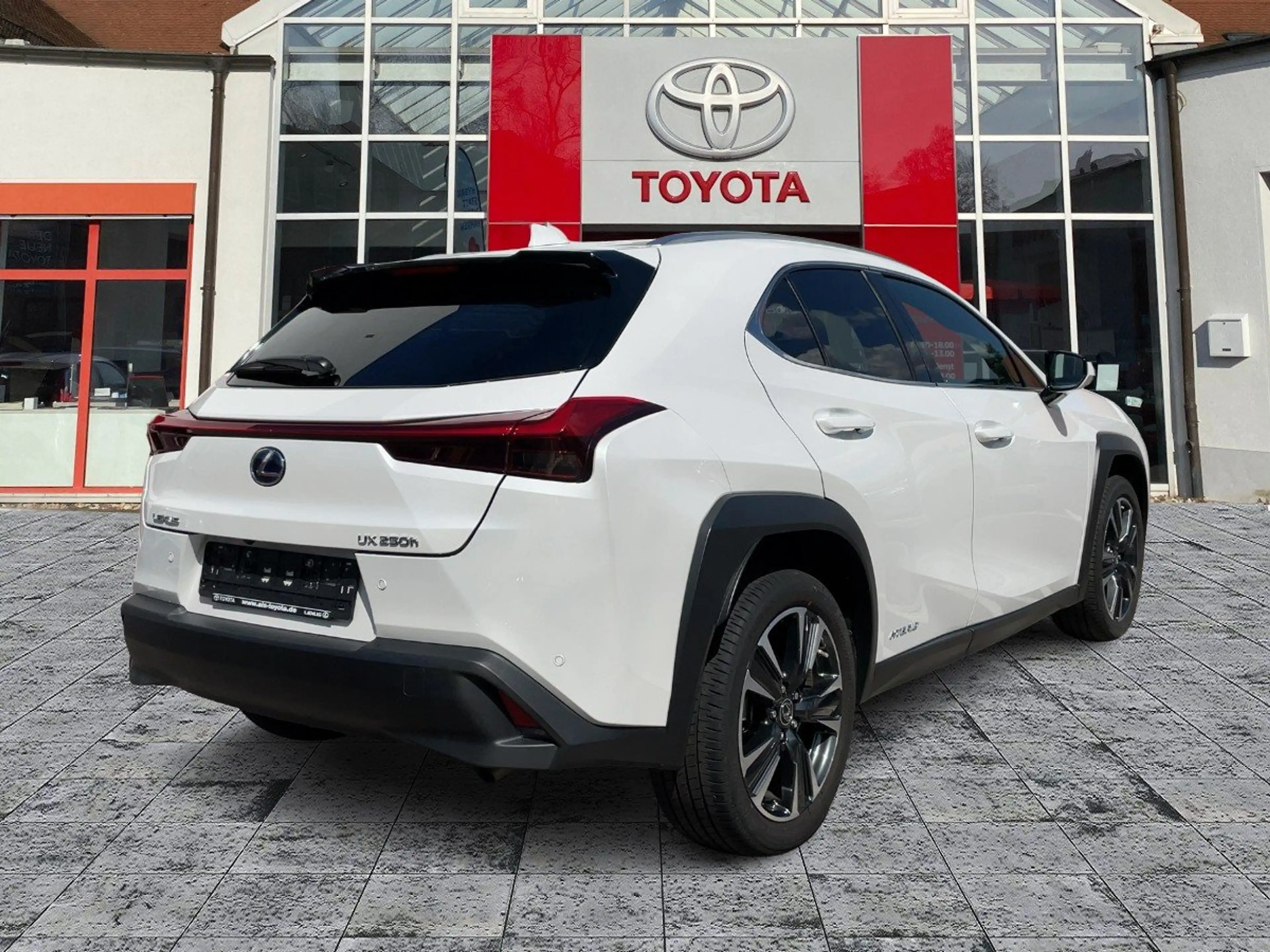 Lexus UX 250h Style Edition ACC+LED+SHZ+2xKlima — photo 5