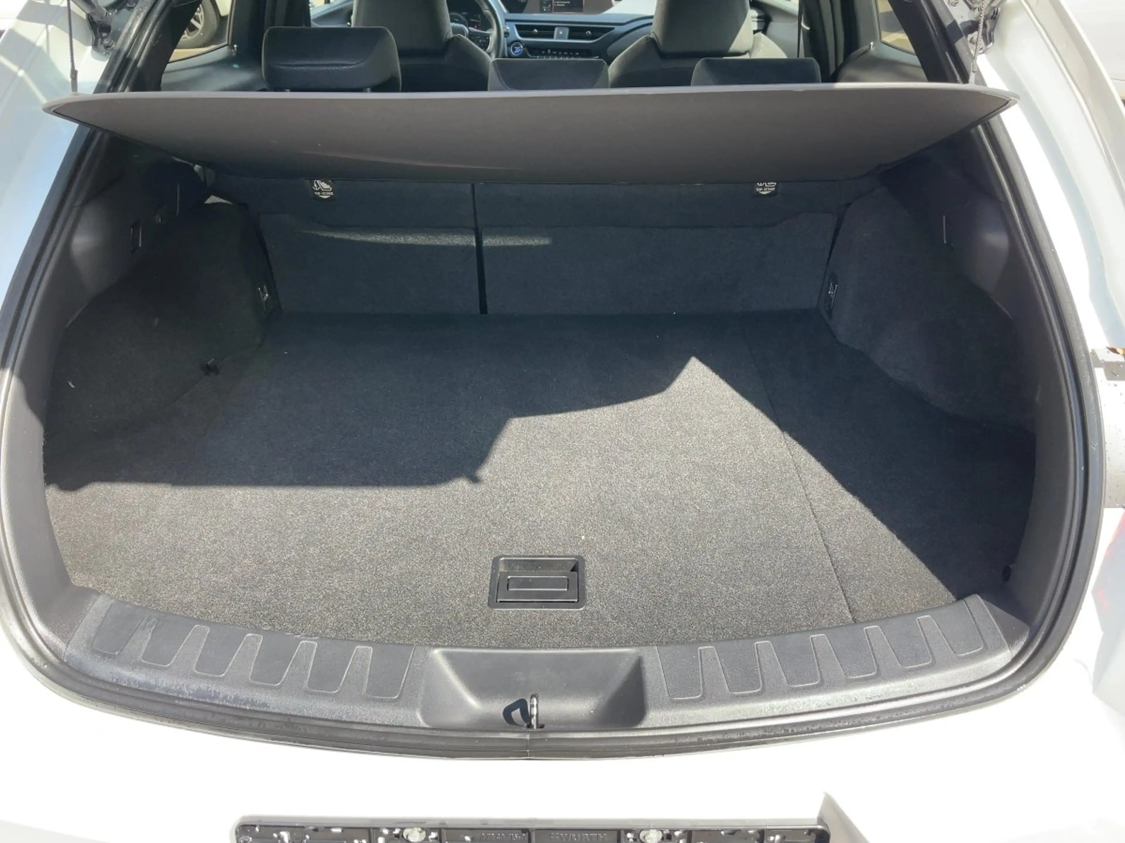 Lexus UX 250h Style Edition ACC+LED+SHZ+2xKlima — photo 7