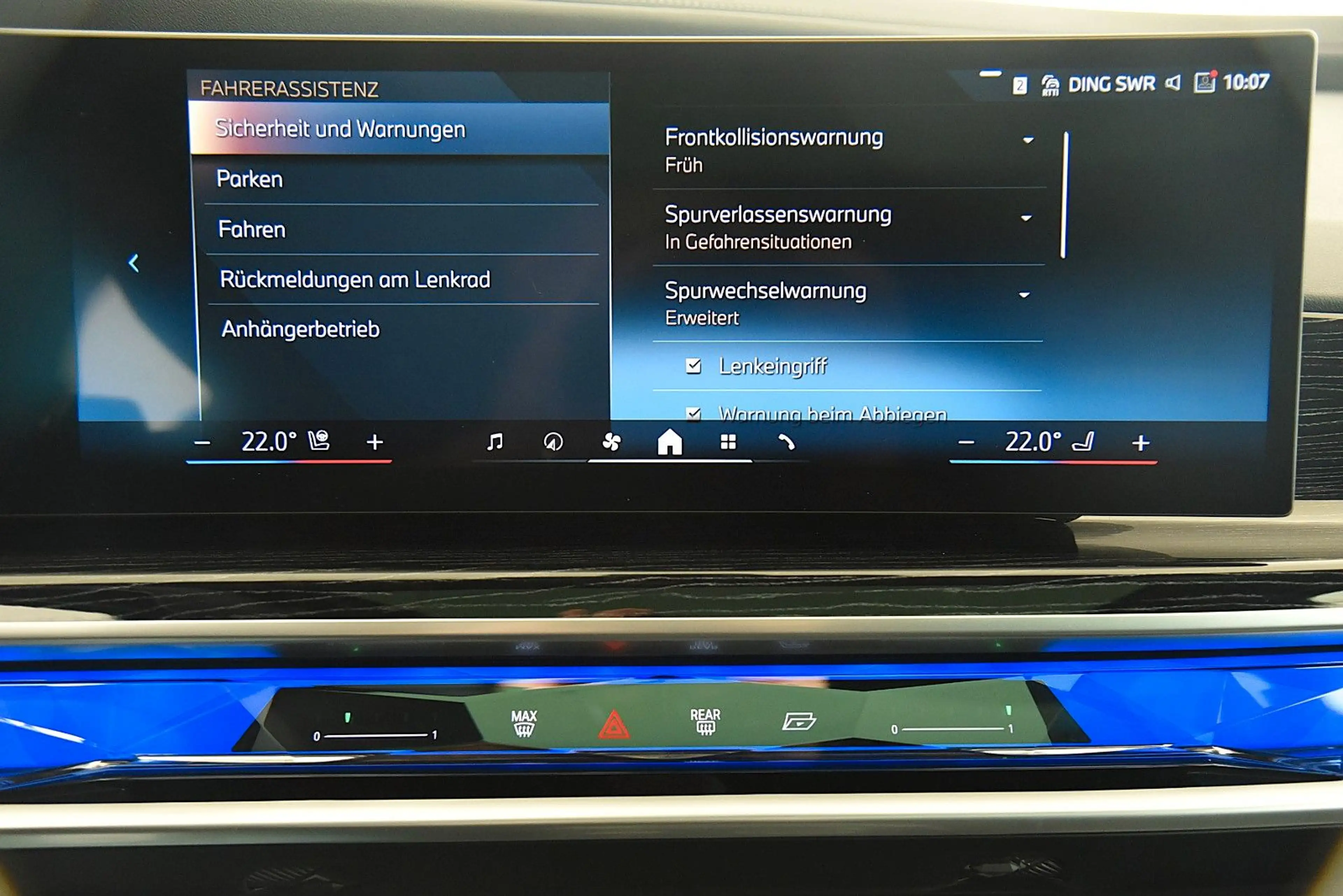 BMW 740 d xDrive M Sport Pro ACC Pano B&W HUD AHK LED — photo 14