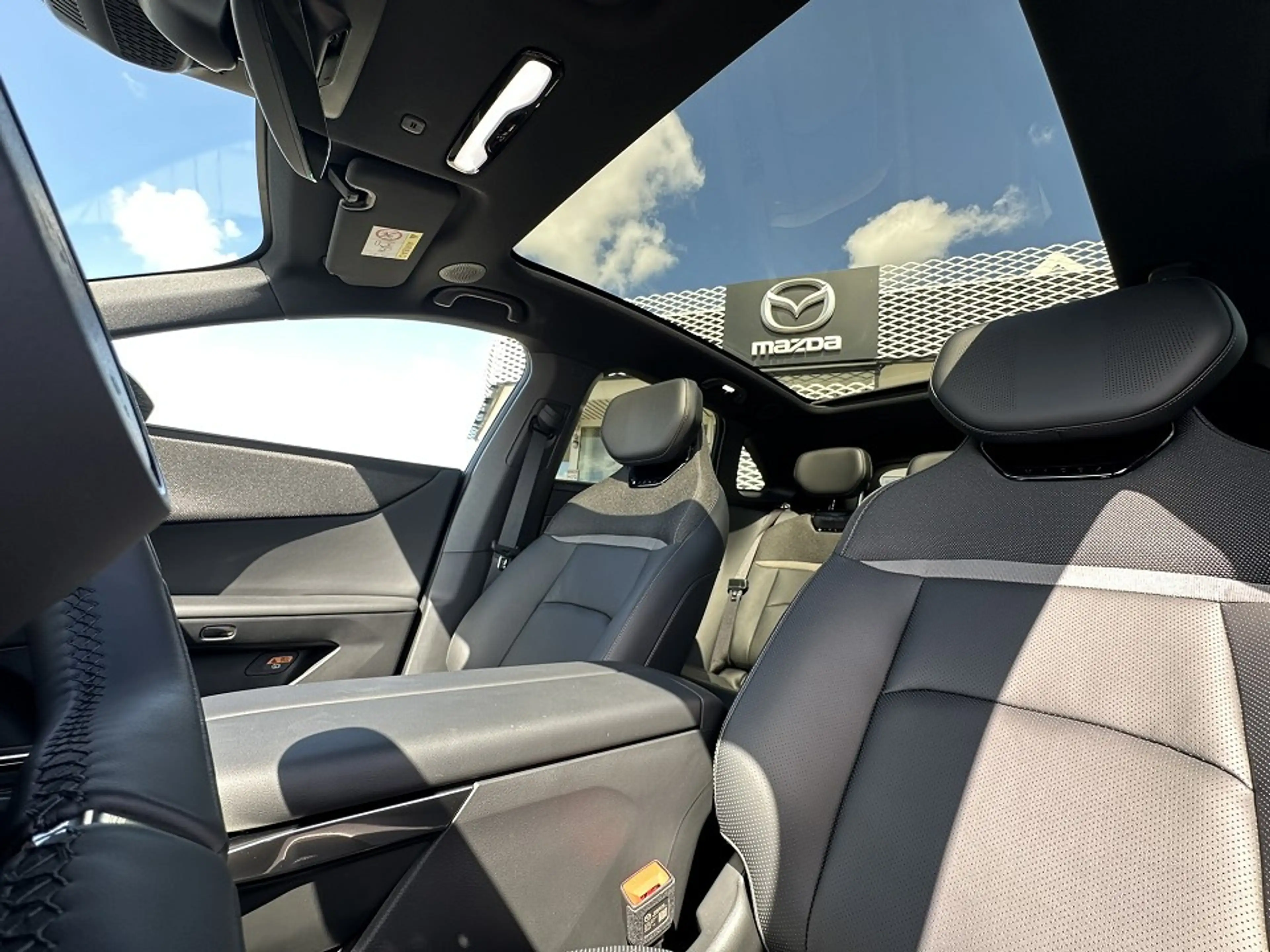 Mazda CX-6e 5WGN EV 258ps 1AT RWD Takumi BKTR PABS — photo 15