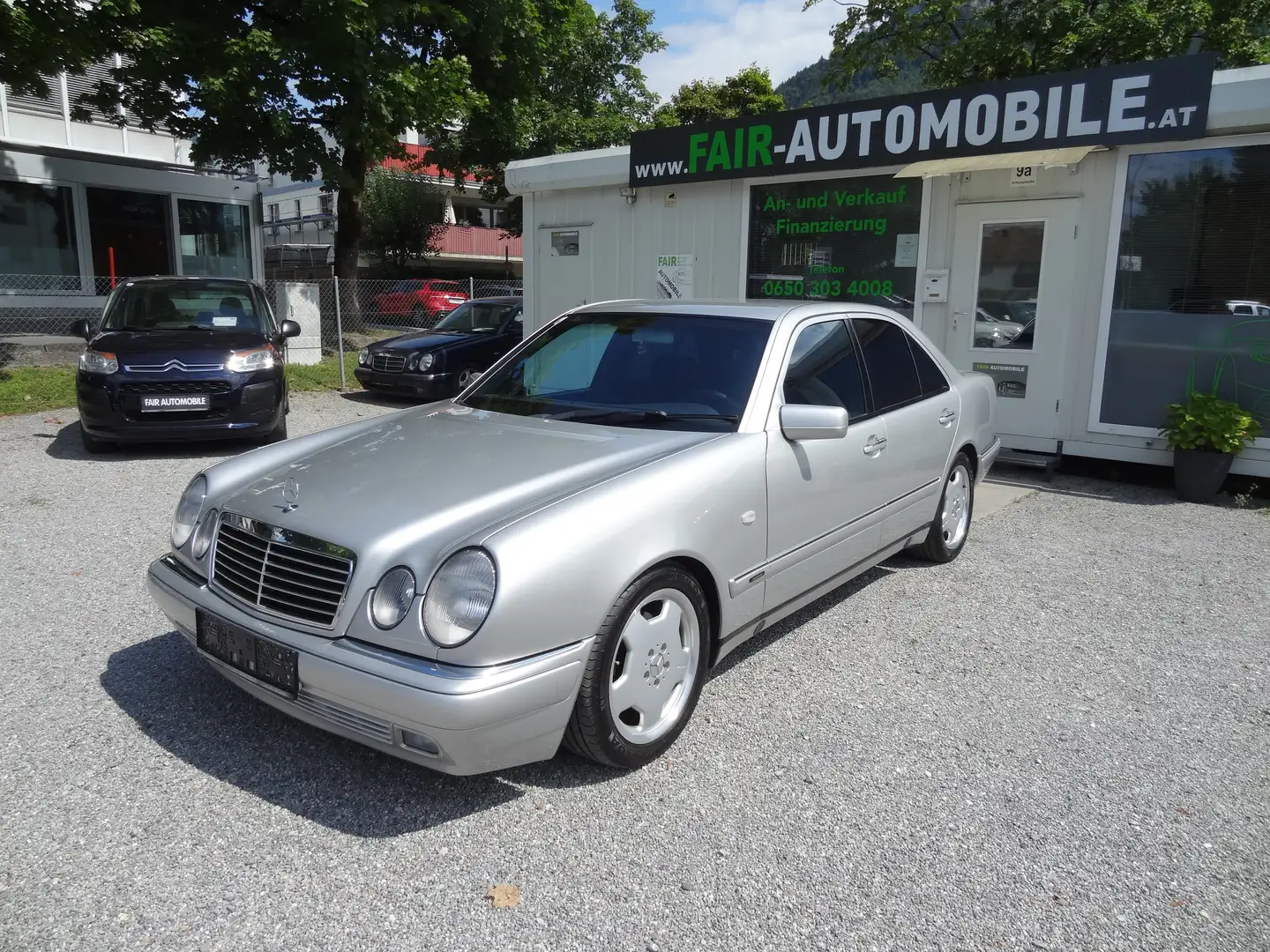 Mercedes-Benz E 300 TURBODiESEL AUTOMATiK Avantgarde Серебристый - 1