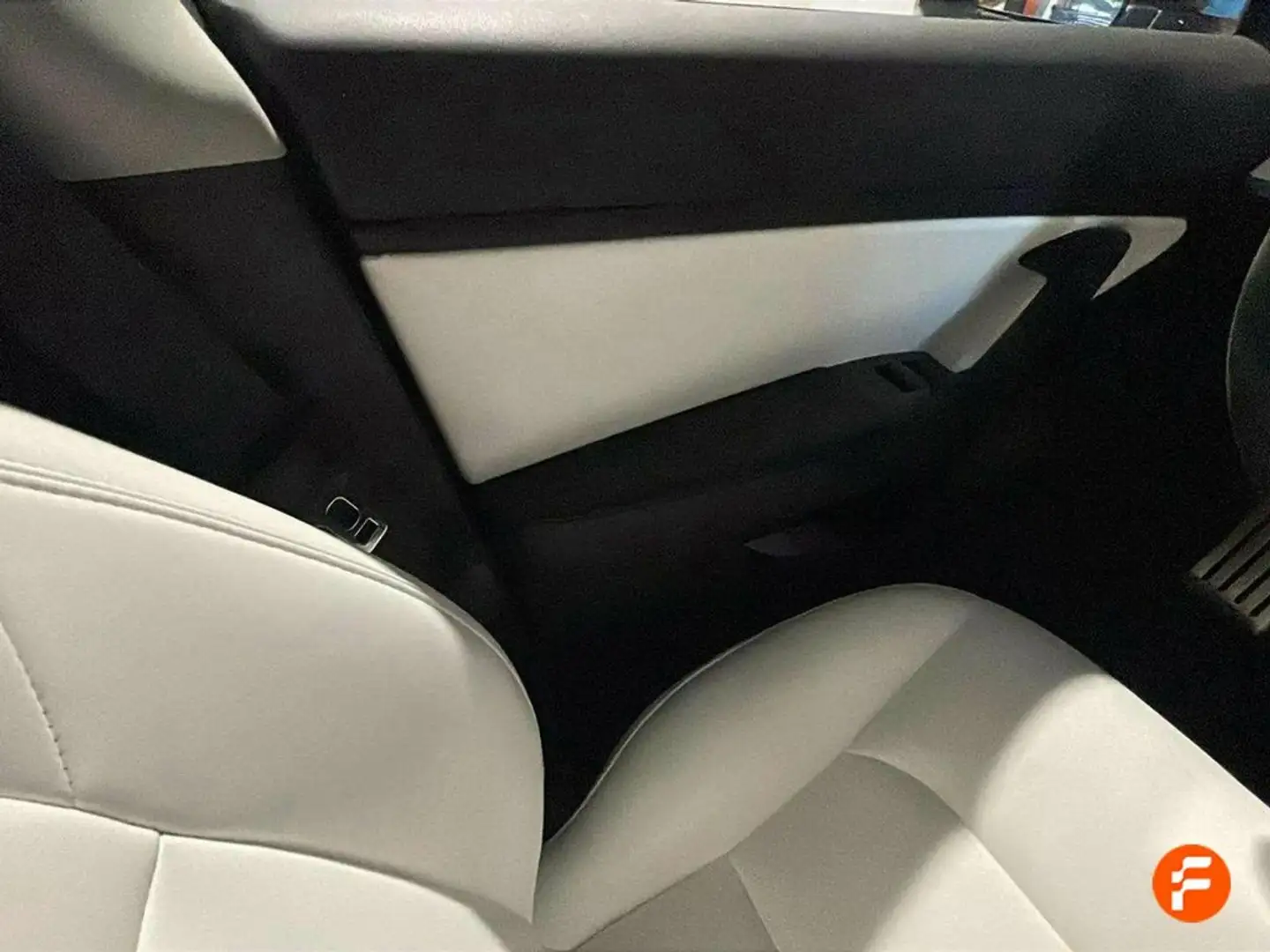 Tesla Model 3 Performance AWD Amarillo - 1