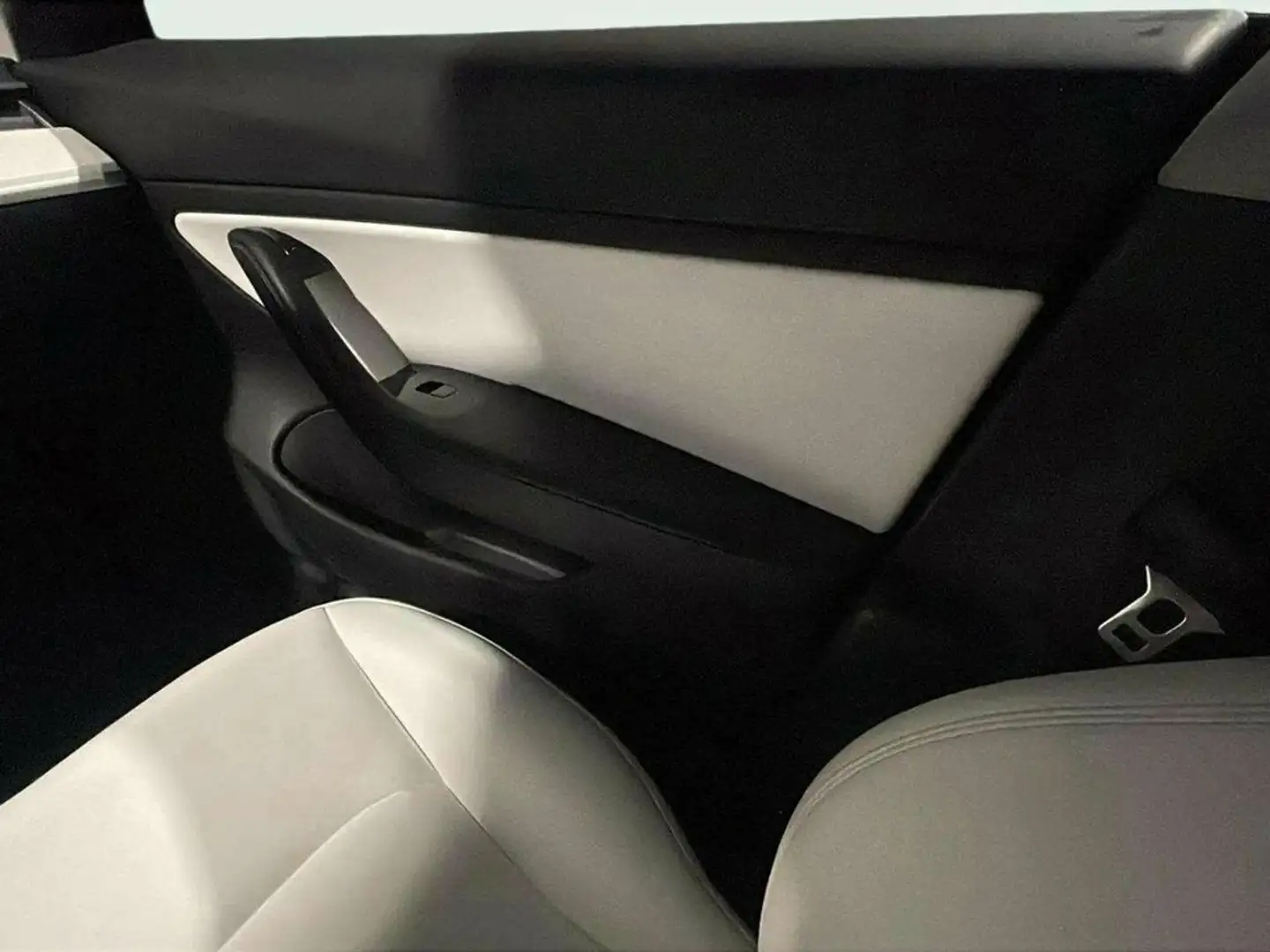 Tesla Model 3 Performance AWD Amarillo - 2