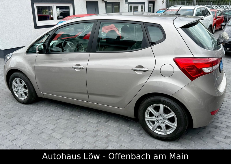 Hyundai iX20 AUTOMATIK TÜV NEU SCHECKHEFT SR+WR AHK — photo 5
