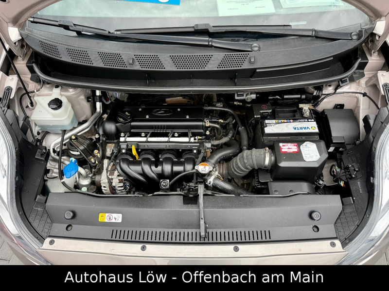Hyundai iX20 AUTOMATIK TÜV NEU SCHECKHEFT SR+WR AHK — photo 12