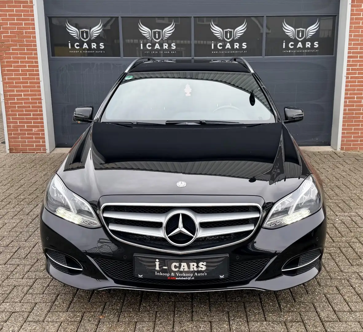Mercedes-Benz E 200 Estate Edition Sport Avantgarde Schwarz - 2