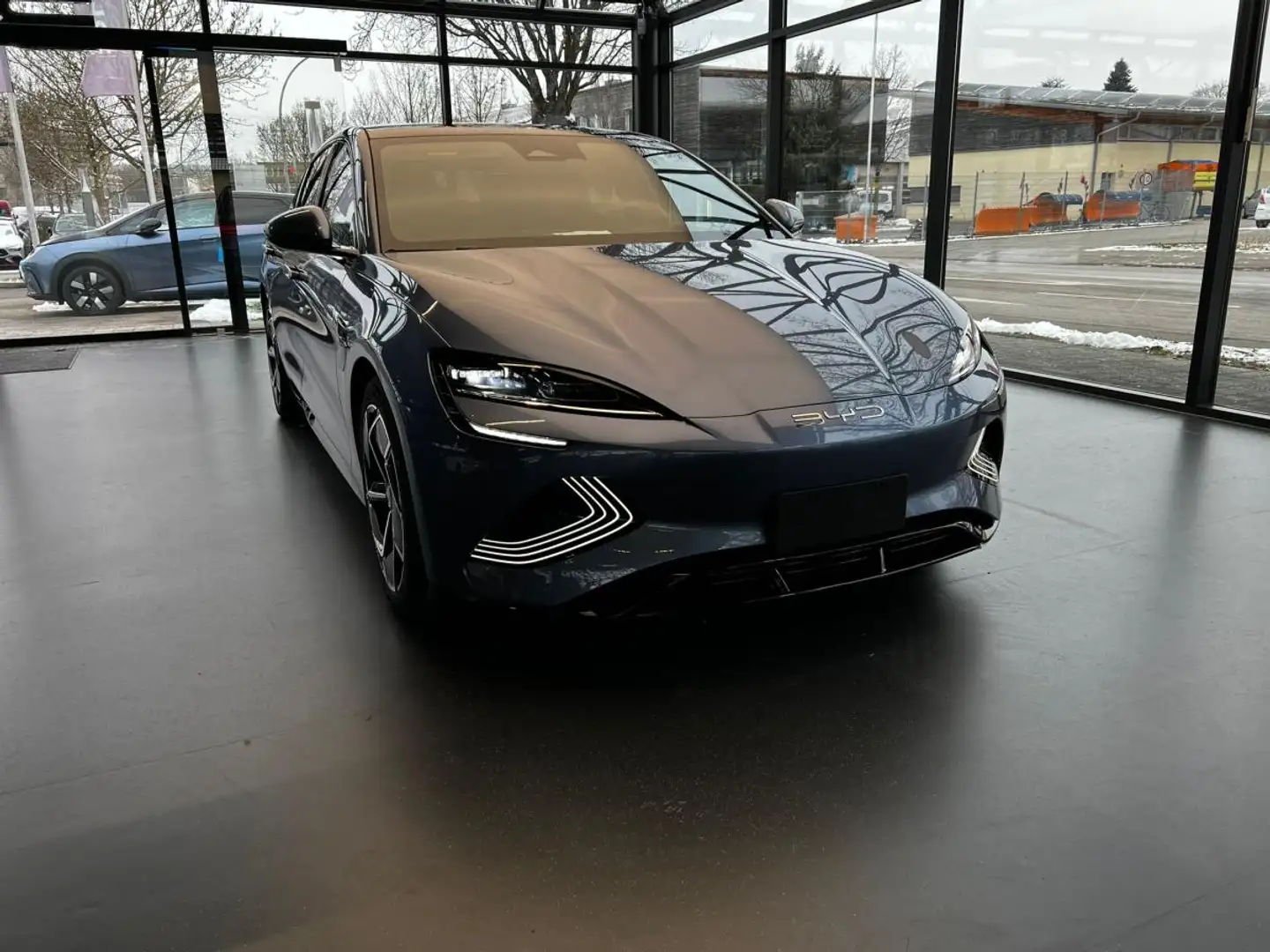 BYD Design Lager Neufahrzeuge Blau - 2
