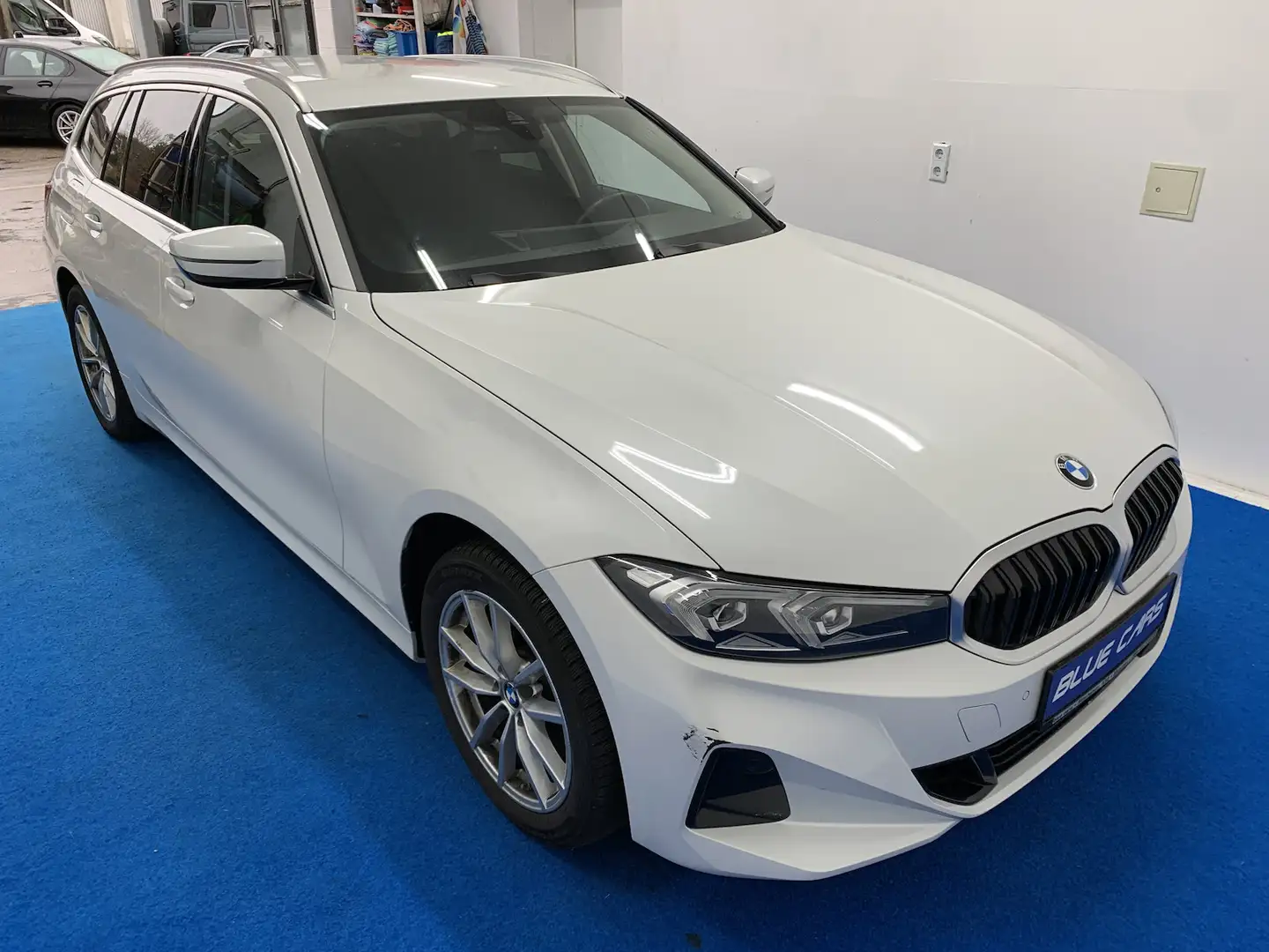 BMW 320 320d xDrive Widescreen/Facelift/ AHK/MEMO/8-fach Blanc - 1