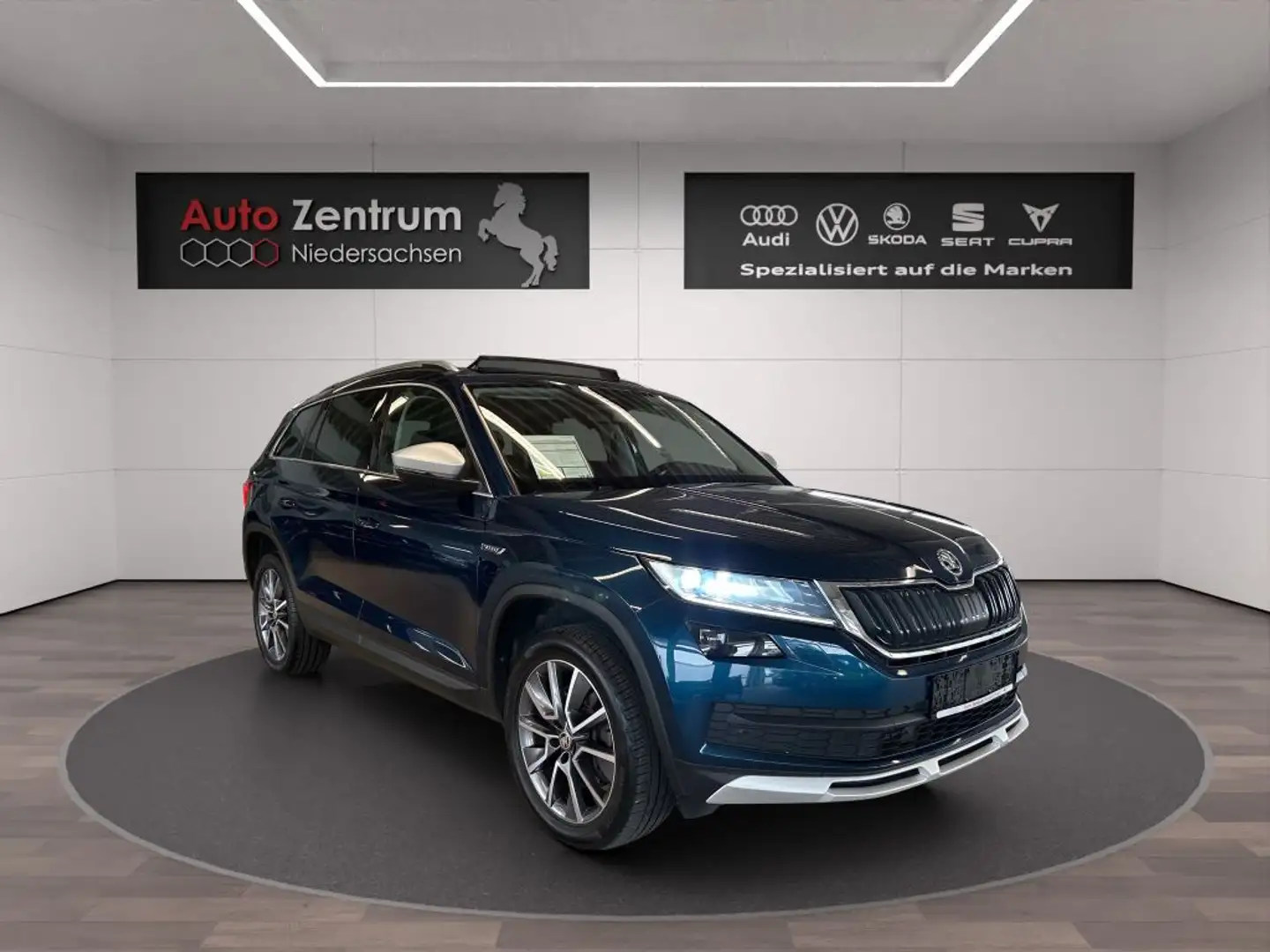 Skoda Kodiaq 2.0 TDI 4x4 DSG Scout Family-Paket 7 Sitzer CANTON Blauw - 2
