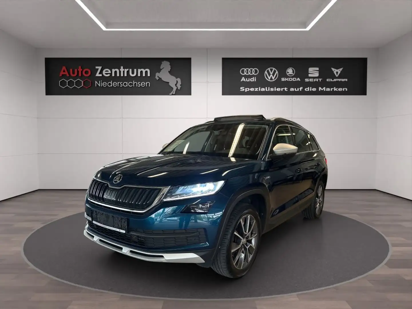Skoda Kodiaq 2.0 TDI 4x4 DSG Scout Family-Paket 7 Sitzer Blau - 1