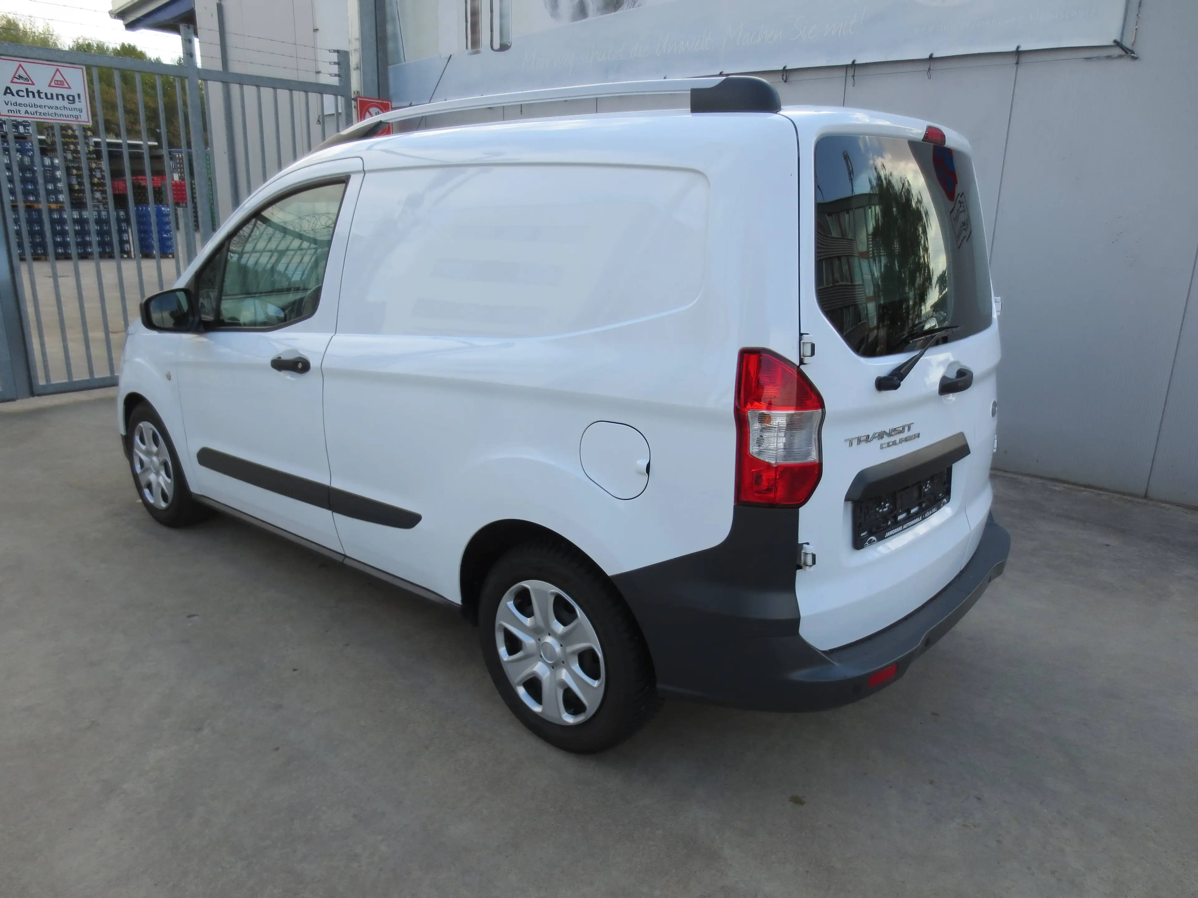 Ford Transit Courier Trend — photo 4