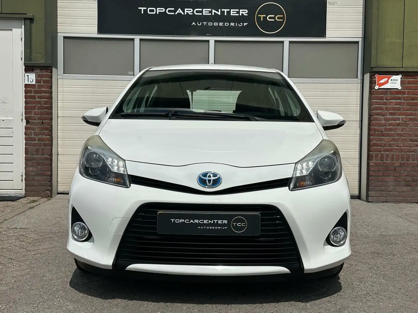Toyota Yaris 1.5 Full Hybrid Aspir./AIRCO/AUT/BLUETH/APK/NAP Blanco - 2