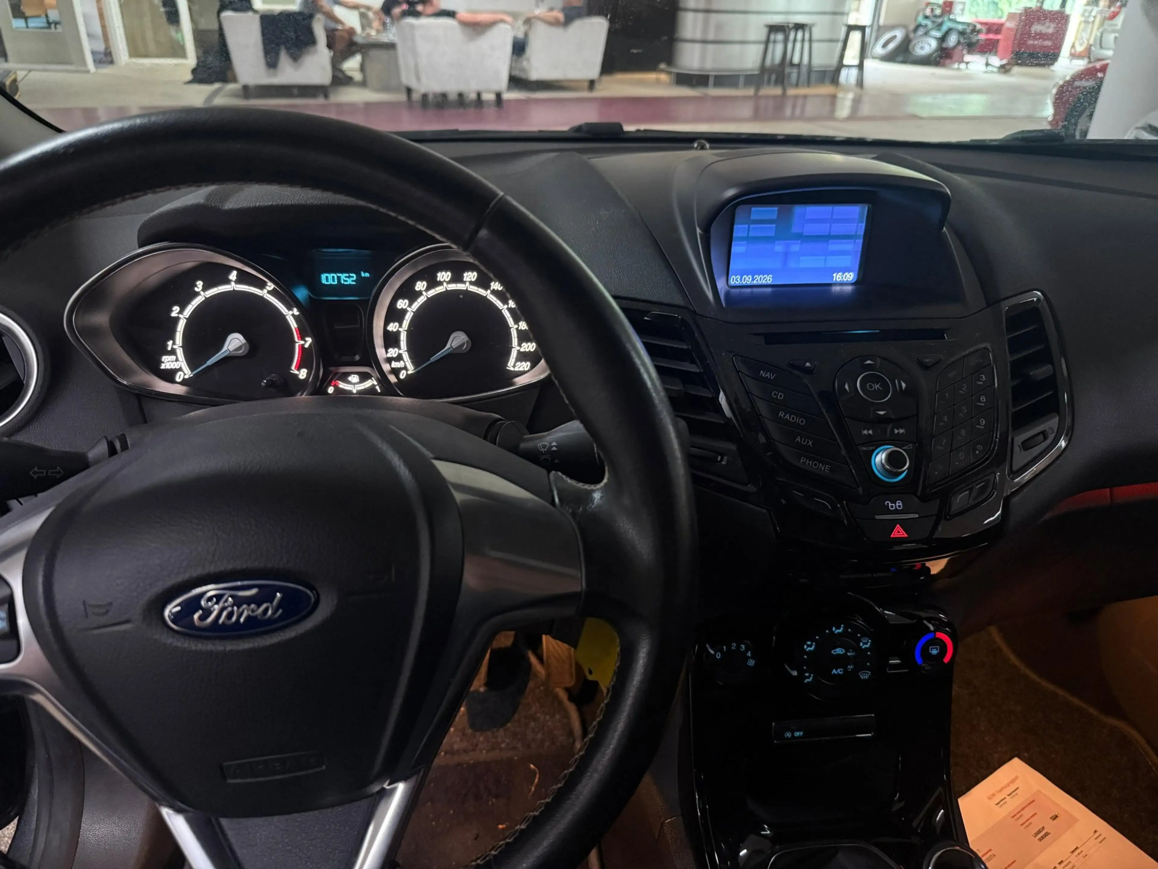 Ford Fiesta 1.0 Titanium zeer netjes en 100000km Nap! Nieuwe A — photo 10