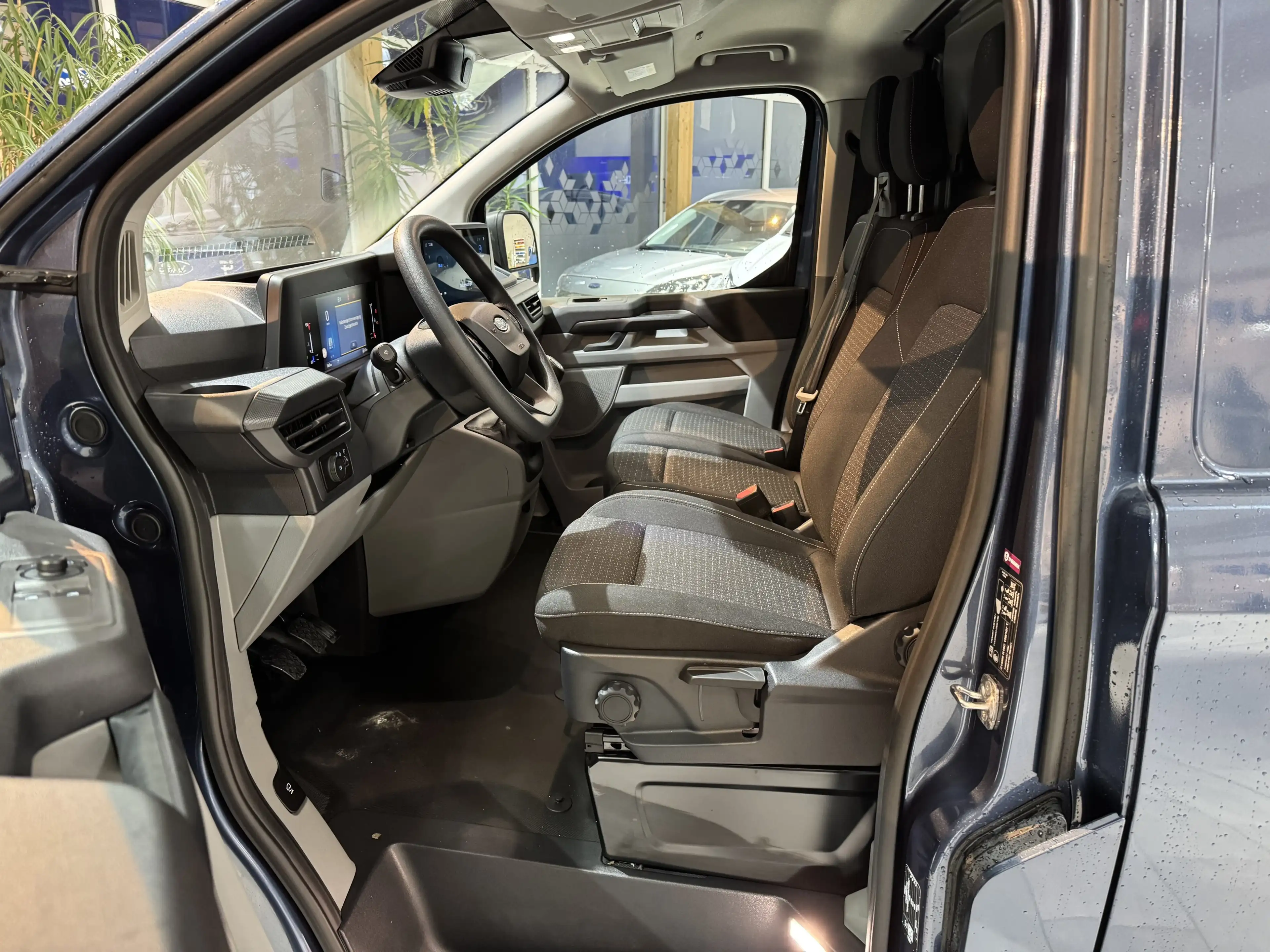 Ford Transit Custom Kasten 320 L2 Trend FWD — photo 9