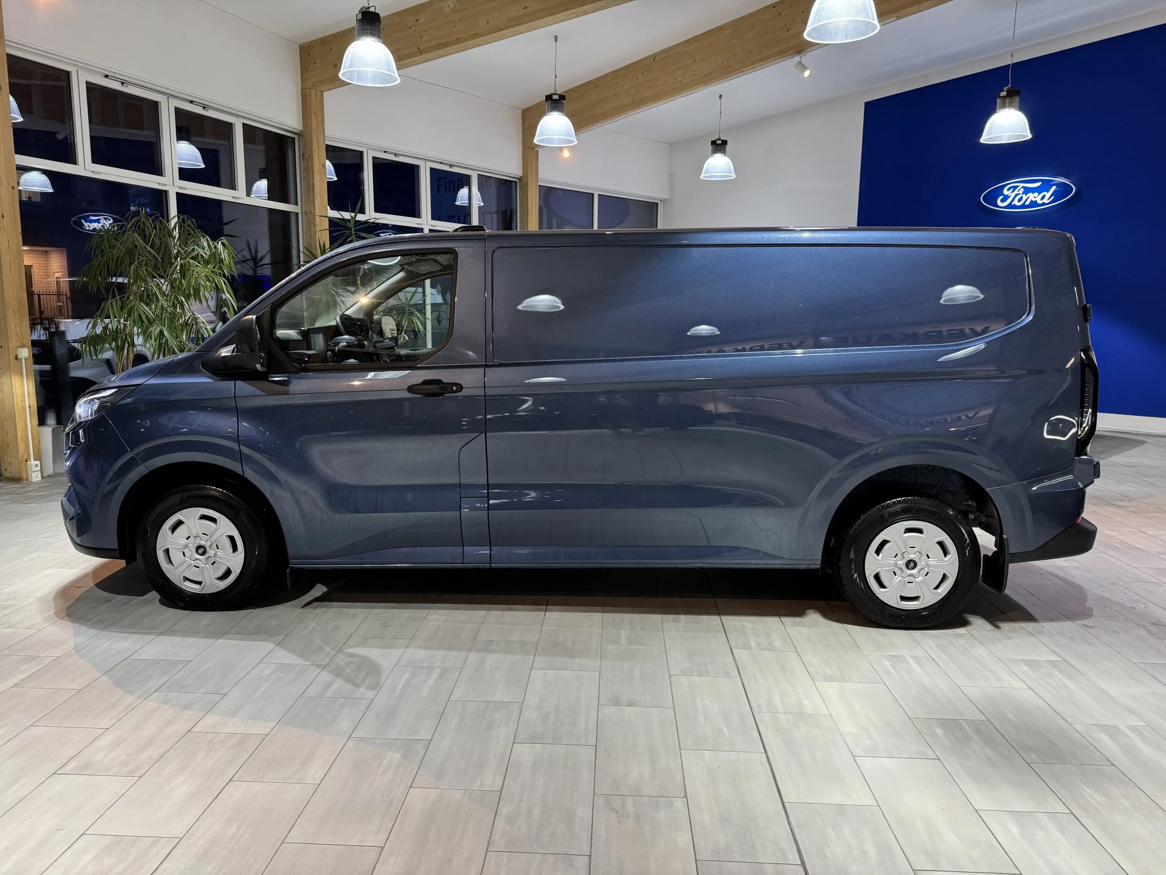 Ford Transit Custom Kasten 320 L2 Trend FWD — photo 8