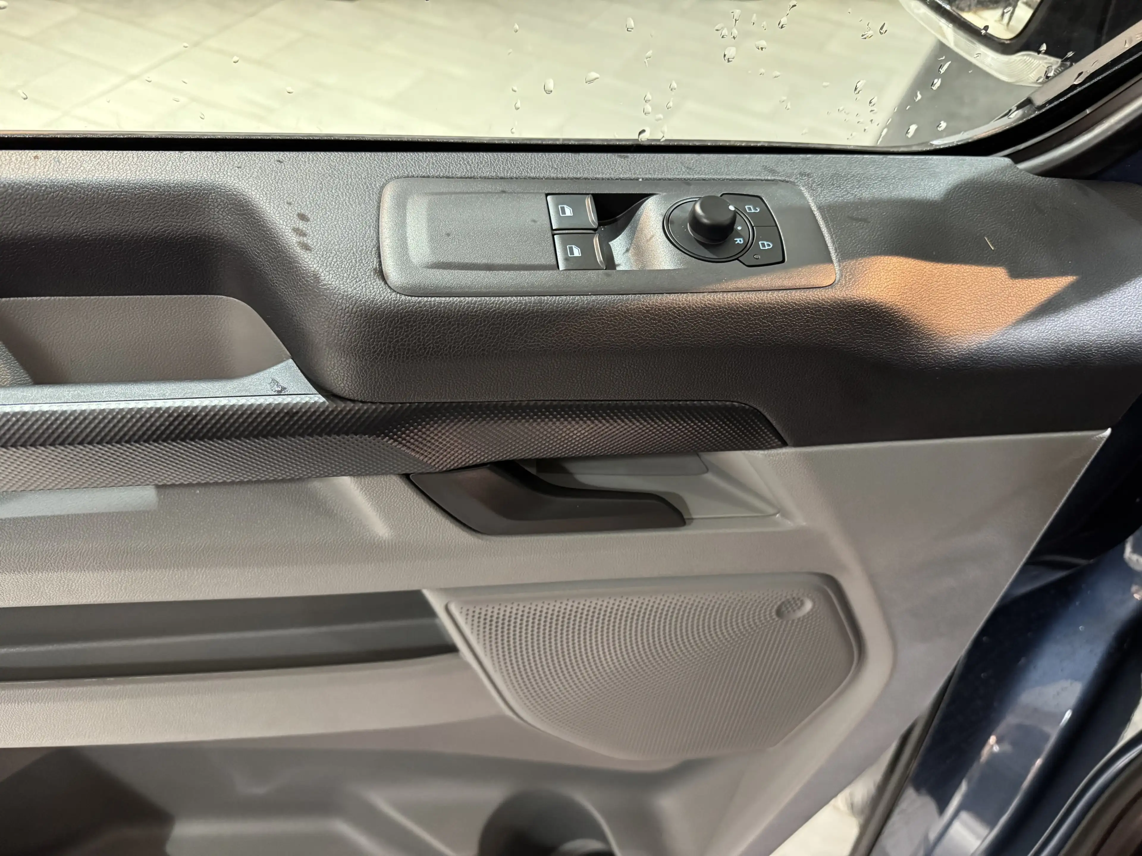 Ford Transit Custom Kasten 320 L2 Trend FWD — photo 10