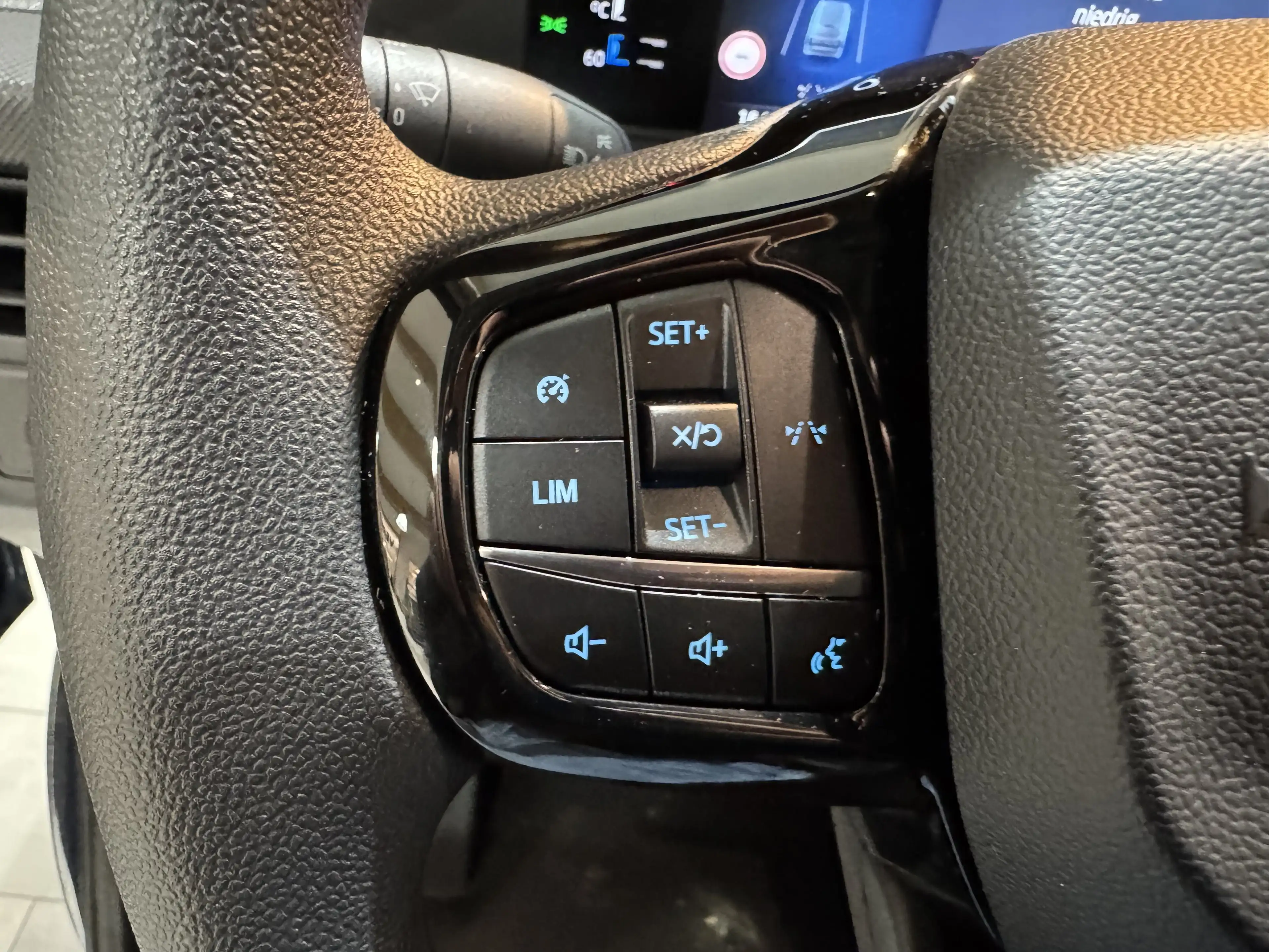 Ford Transit Custom Kasten 320 L2 Trend FWD — photo 14