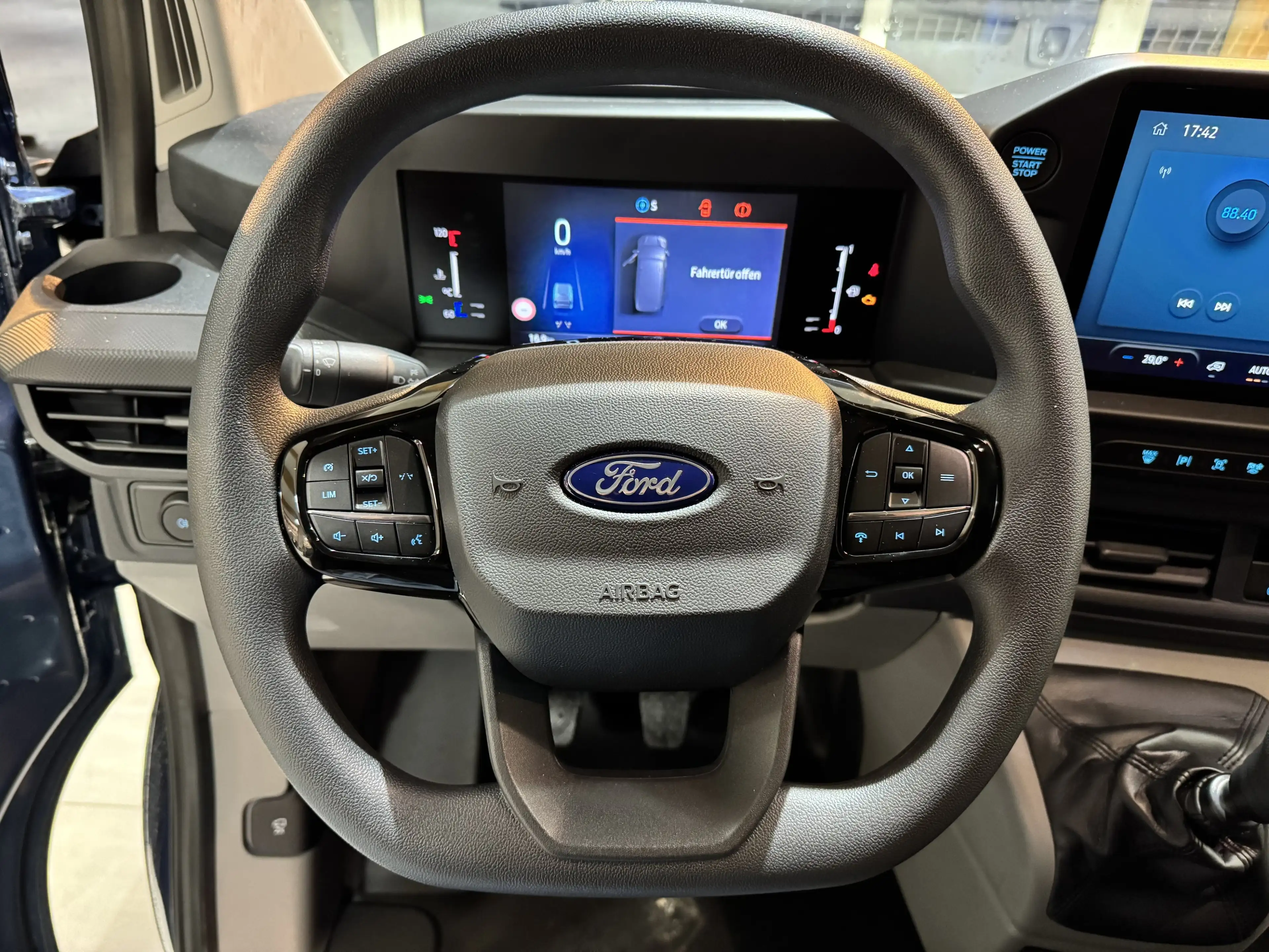 Ford Transit Custom Kasten 320 L2 Trend FWD — photo 13
