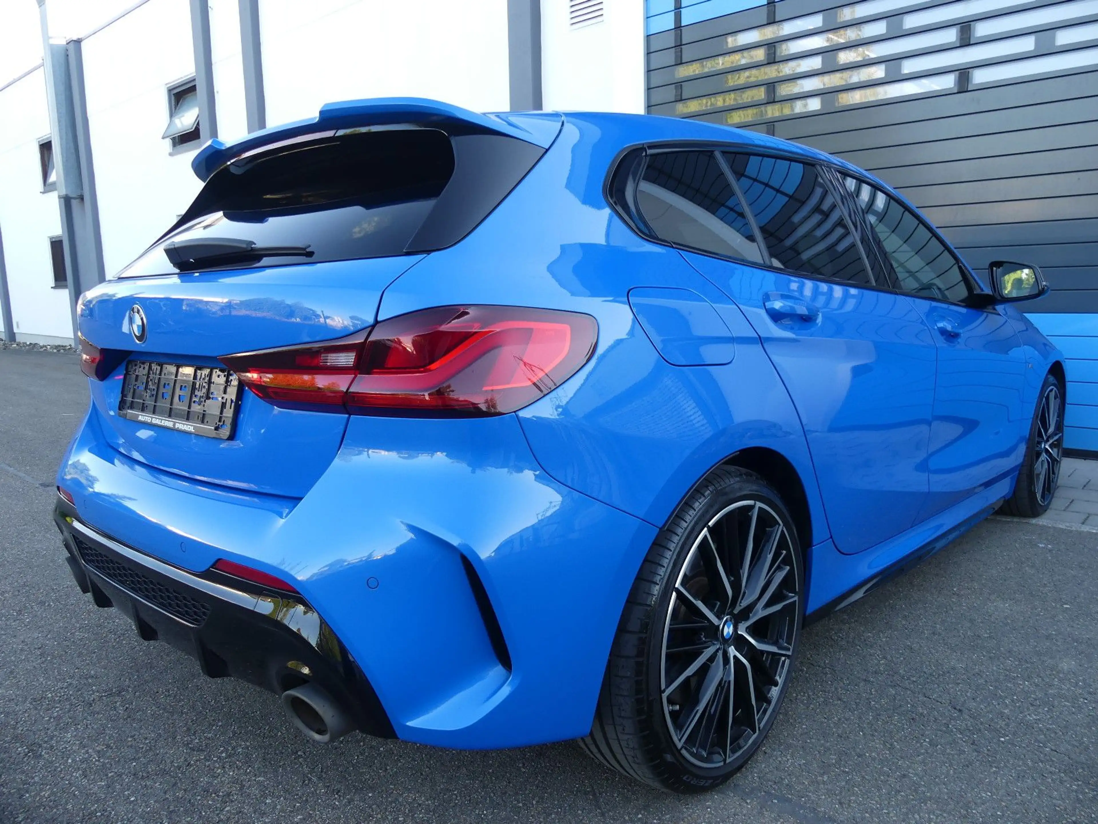 BMW 135 i xDrive M Sitze/Pano/Virtual/HuD/Keyless — photo 5