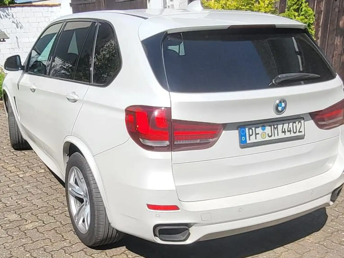 BMW X5 M X5 M50d Sport-Aut. Weiß - 2