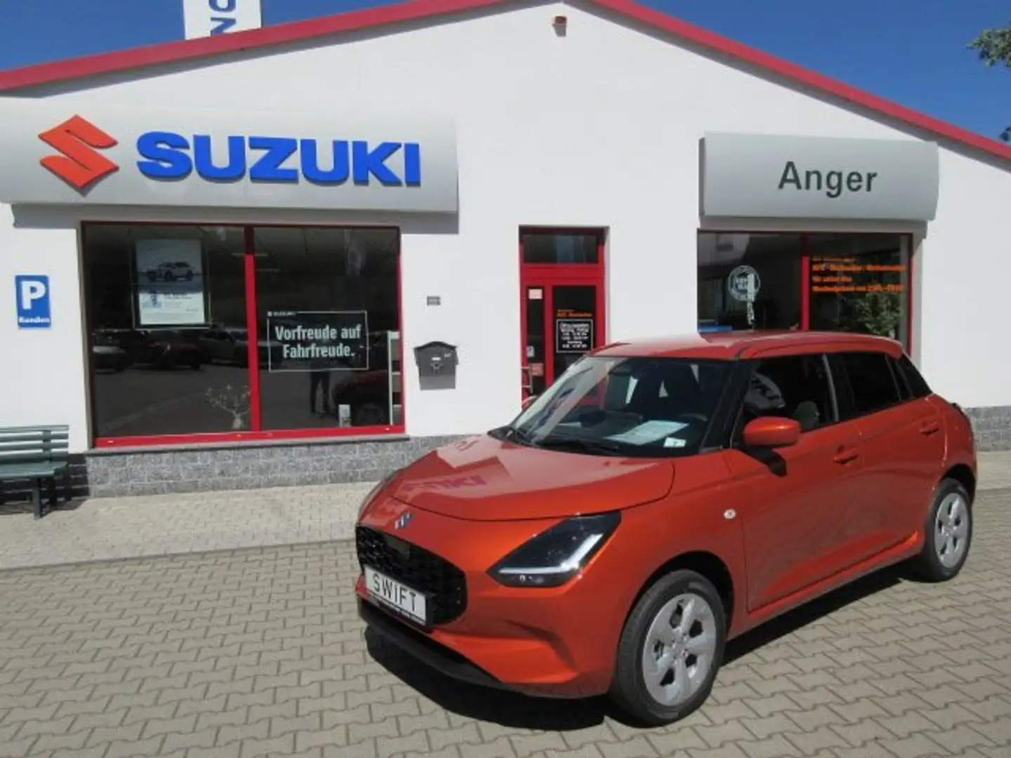 Suzuki Swift 1.2 Hybrid Allgrip MT Comfort Orange - 1