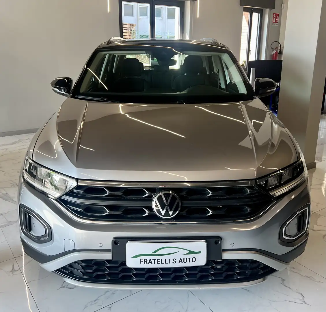 Volkswagen T-Roc 1.5 tsi 150CV Style DSG Gris - 2