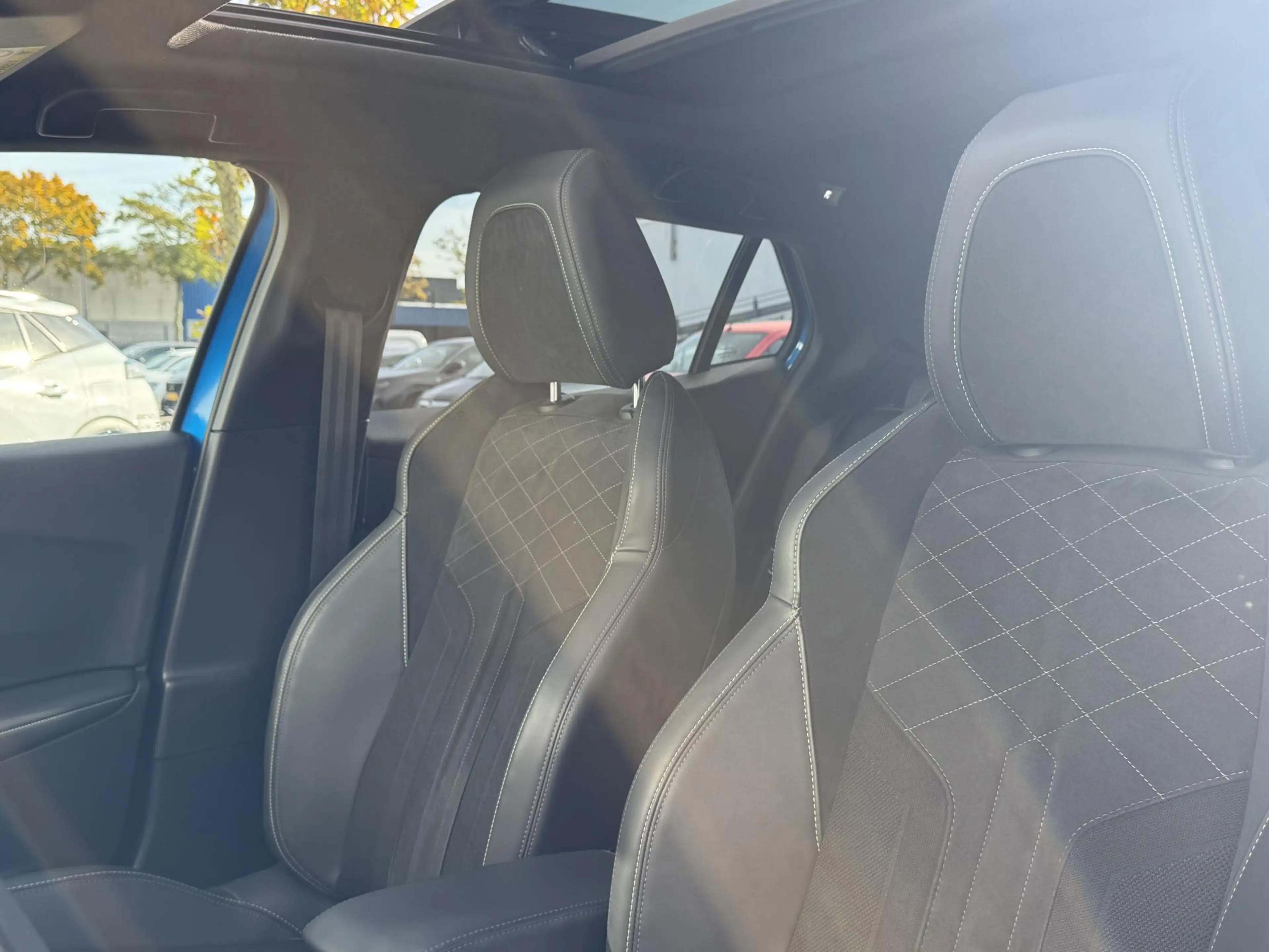 Peugeot 2008 1.2 PureTech GT 130 PK l Automaat | Panoramadak | — photo 12