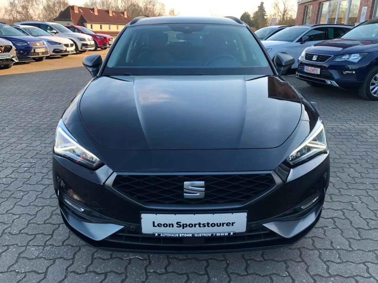 SEAT Leon FR Kombi 1.5TSI Schwarz - 2