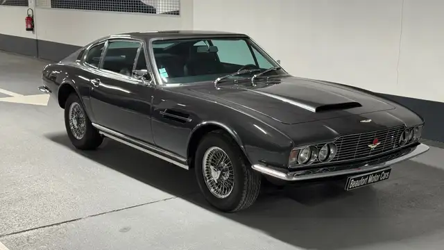 Aston Martin DBS Série 1