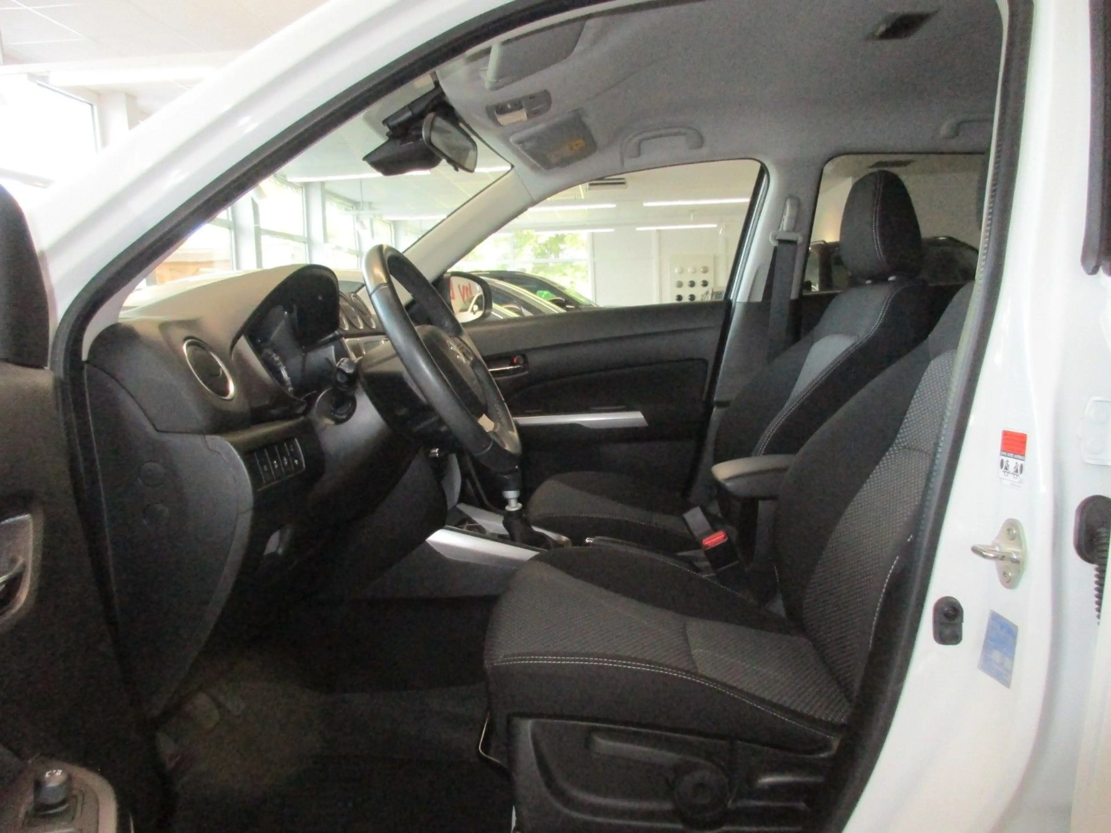 Suzuki Vitara 1.4 BOOSTERJET Hybrid Comfort/AHK — photo 7